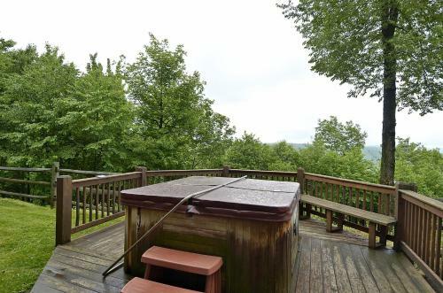 Irvana Six-bedroom Holiday Home