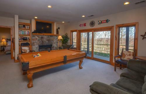 Irvana Six-bedroom Holiday Home