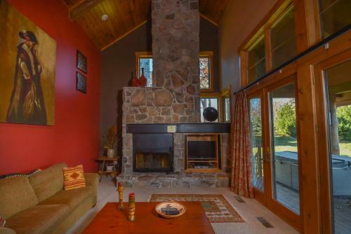 Tips Up Four-bedroom Holiday Home