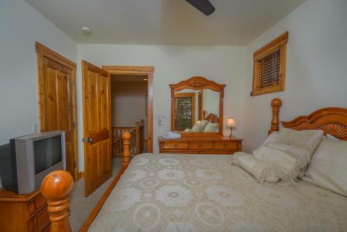 Ski Chalet Four-bedroom Holiday Home