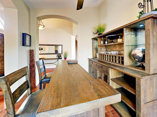 E Sandia Circle Home Home