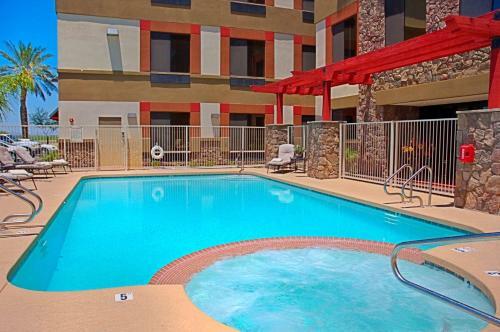 Hotel Best Western Legacy Inn & Suites