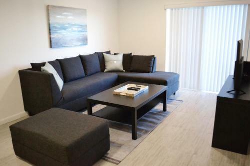Apartamento Alhambra View | 2 Bedroom | 4th Flr 02