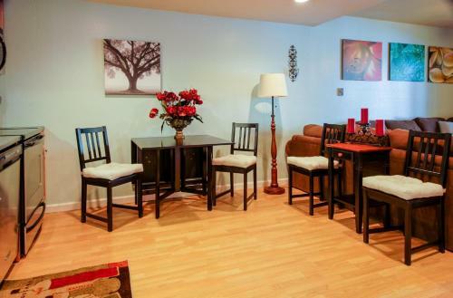 Timberlake Lakefront Studio