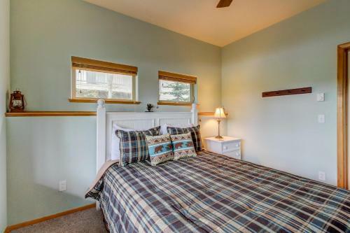 Cedar Lane Golf Course Home