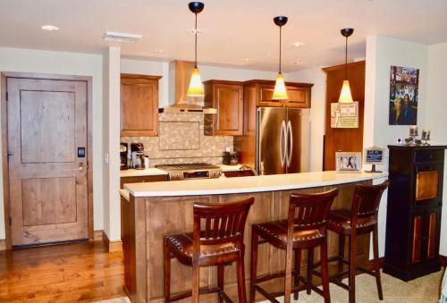 Apartamento Alpine Village Suite 203