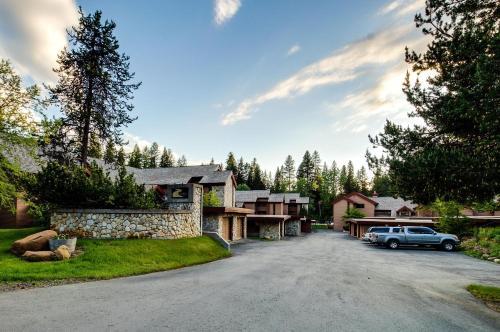 Payette Riverfront Family Condo