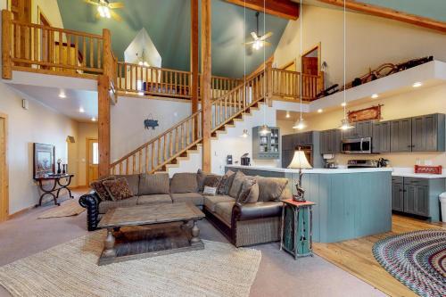 Majestic Mountain Lodge