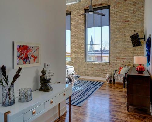 Hotel Kinn Guesthouse