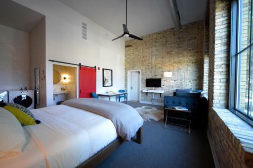 Hotel Kinn Guesthouse