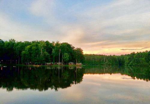 Lake Myers Lakeside Villa 24