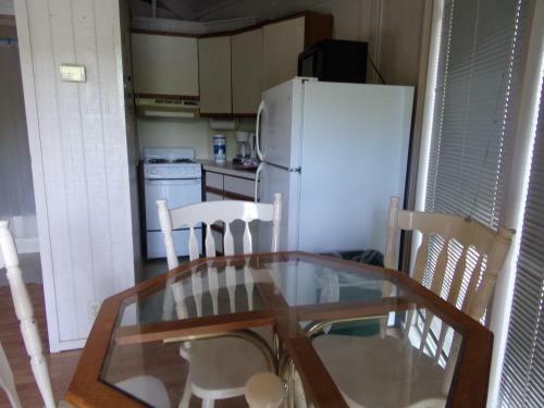Lake Myers Lakeside Villa 22