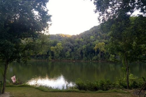 Cool Water Retreat On The White River
