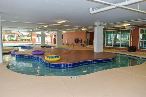 Apartamento Malibu Pointe 1006 Condo