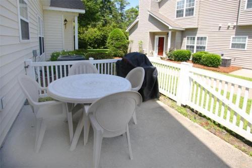 Fairway Oaks Townhouse 57b