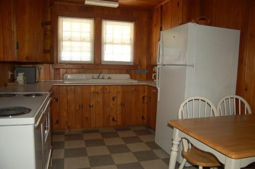 2052-2 Carol Inn, Upstairs Home