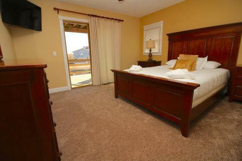 Suits Us At Kees Vacations