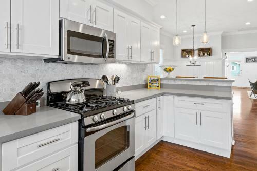 458 Coombs St Cottage