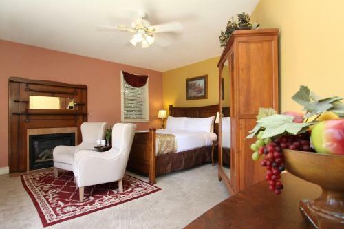 Hennessey House Bed And Breakfast