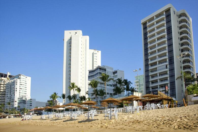Real Bananas Hotel & Villas