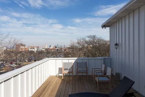 Four-bedroom Four-bath West End Townhouse