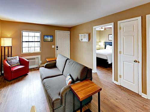 Landmark Mcmillin Court Apartment 16