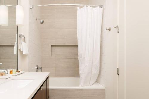 Private Apartment In Historic Federal Reserve
