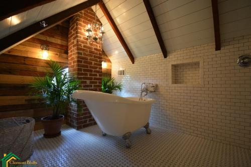 Clermont Bluffs Bed & Breakfast