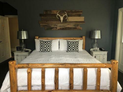 Gruene River Hotel & Retreat