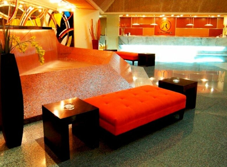 Hotel Mirage