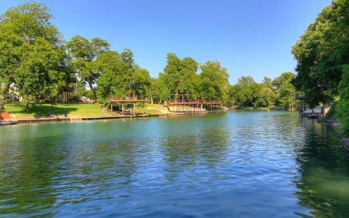 Texas River Haus Ld1683 Home