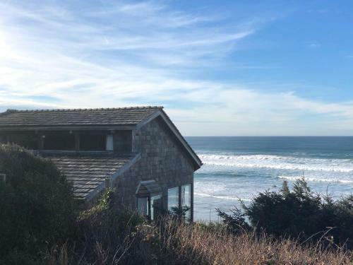 The Mariner On Nye Beach Home