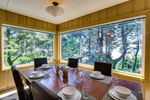 Agate Beach Oceanfront Lodge