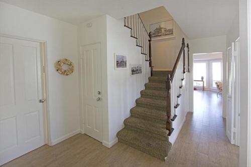 1101 W Bay Ave (68215)