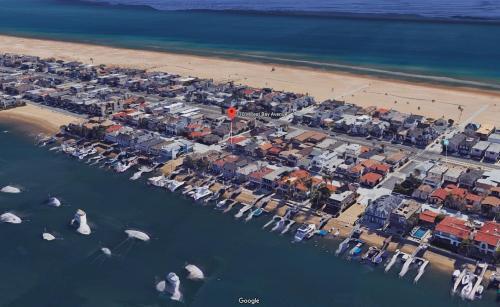 1101 W Bay Ave (68215)