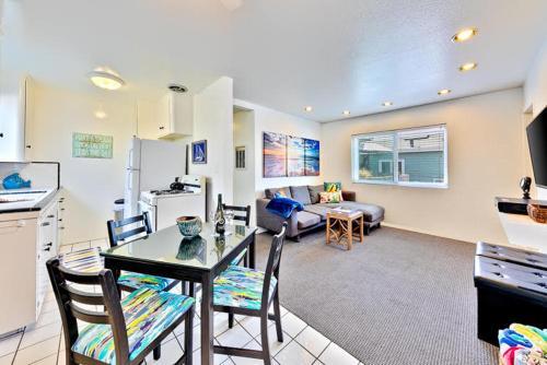 Nb-210a - Beach Side Escape Three-bedroom Apartment