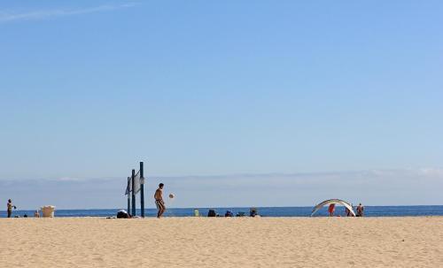 1404 W Ocean Front A (68165)