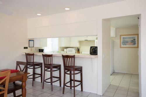 3612 Seashore Drive (68251)
