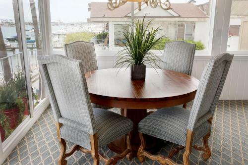 1400 South Bayfront 5 Bedroom Home