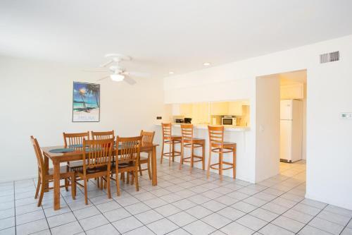 3610 Seashore Drive (68250)