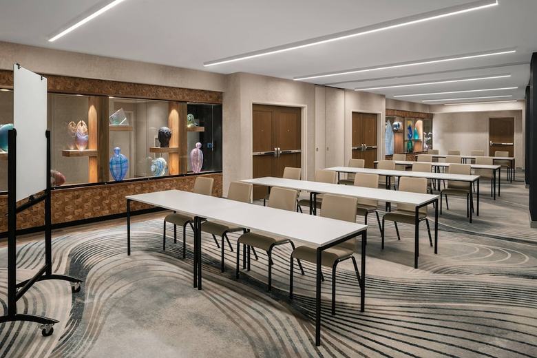 Glass Light Hotel & Gallery, Autograph Collection