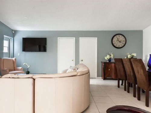 North Miami Six-bedroom House