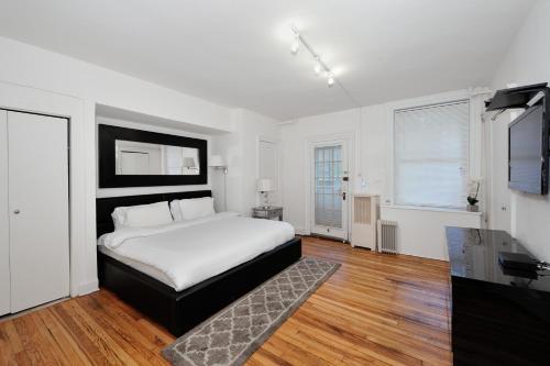 2 Bedroom Murray Hill Apartment