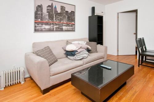 335 East Apartment #232477 Apts