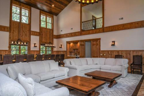 The Haven Eight-bedroom Holiday Home