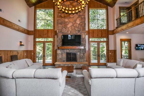 The Haven Eight-bedroom Holiday Home