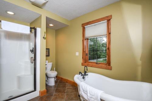 Bears Lair Four-bedroom Holiday Home