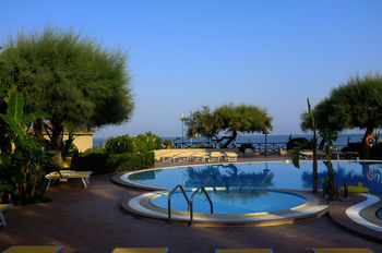 Hotel Villaggio Club Baia Del Sole
