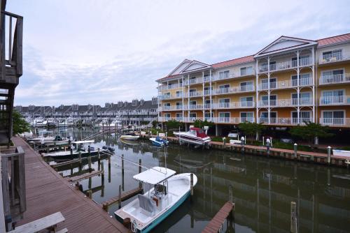 Apartamento Aronimink IV 7b Condo