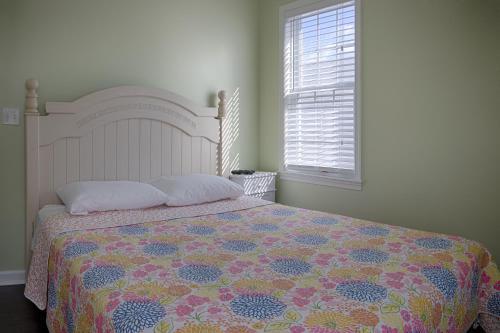 Beach Bungalow 8